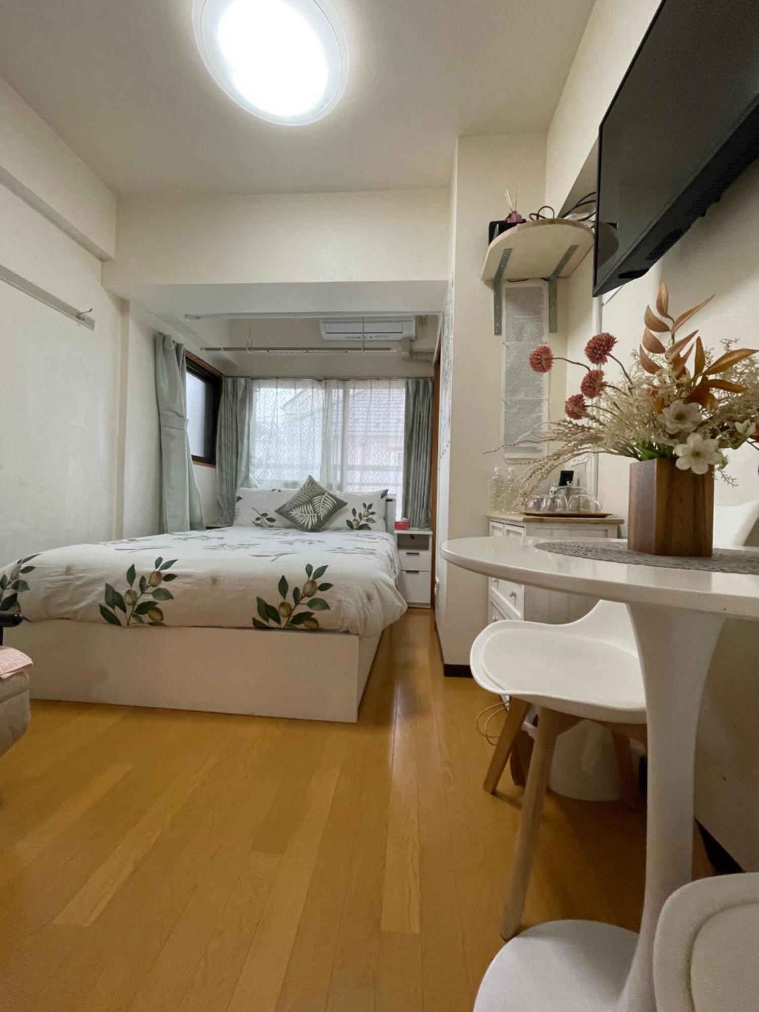 新宿安靜の家-A Quiet Home In Shinjuku - A 26 Square Meter Double Bed Room That Feels Like Home Tokyo Bagian luar foto